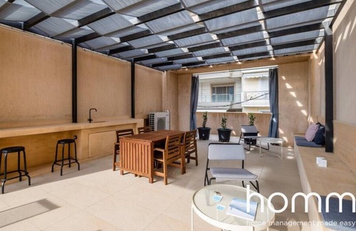 Piraeus Casa | Piraeus Urban Cruiser Sea View homm w/ Roof Garden