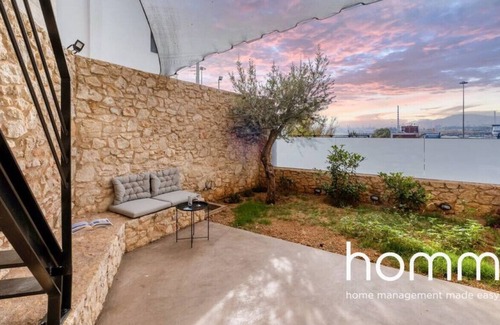Piraeus Casa | Piraeus Urban Cruiser Sea View homm w/ Roof Garden