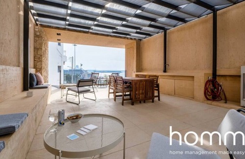 Piraeus Casa | Piraeus Urban Cruiser Sea View homm w/ Roof Garden