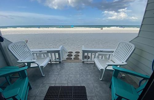 Sunnyside Casa | Pirate Cove Villas #111 by Emerald Coast Retreats