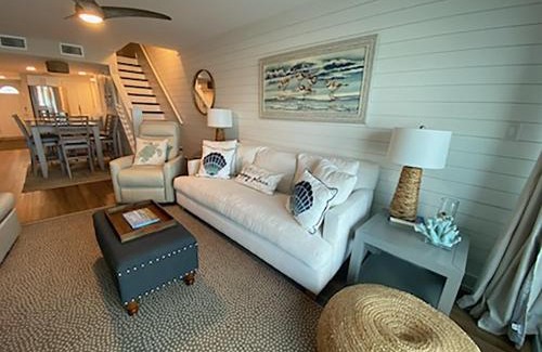 Sunnyside Casa | Pirate Cove Villas #111 by Emerald Coast Retreats