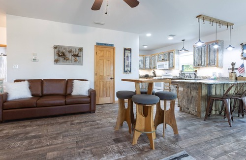 Surf Side Shores Casa | Pirate Daze- ** Labor Day Book 4 Nights For The price Of 3!! **