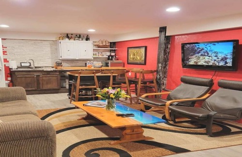 Colington Harbour Apartamento | Pirate's Lair (w/hot tub!) @pirateslairobx