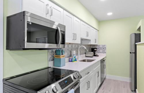 Sanibel Casa | Pirates Retreat Cottage at Palmview Inn of Sanibel