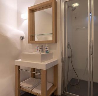 Limeni Hotel | Pirgos Mavromichali