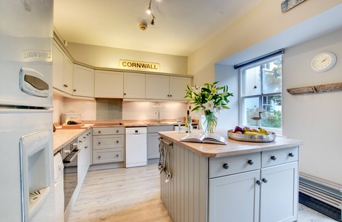 Porthcurno Apartamento | Pisces - Tres Habitaciones Piso, Capacidad 6