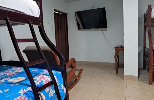 Puerto Lopez Casa | PiscinaCascolHostal