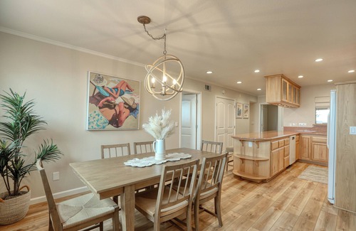 Downtown Condominio | Pismo Shores #126: Beachfront and wave ready!