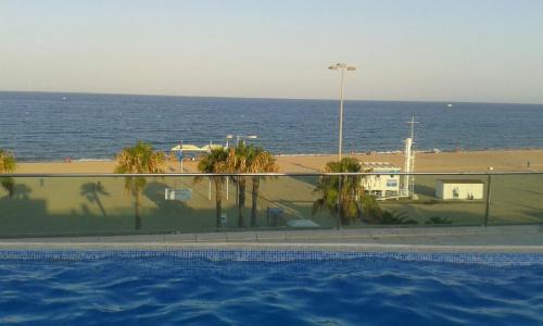 Roquetas de Mar Apartamento | Piso 1a Linea piscina 3D