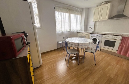 Delicias Apartamento | Piso acogedor Ciudad Jardin , cerca de la universidad y del Hospital Clínico