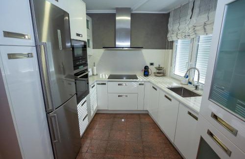 Cee Apartamento | Piso Angueira