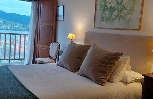 Pontedeume Apartamento | Piso con preciosas vistas, patio privado y amplio garaje