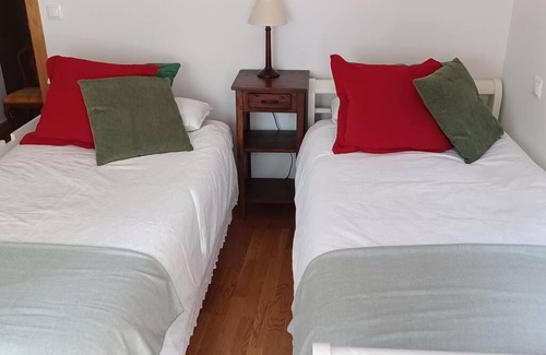 Pontedeume Apartamento | Piso con preciosas vistas, patio privado y amplio garaje