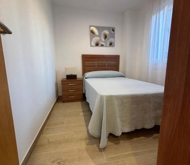 Dean Pequeno Apartamento | Piso en Ribeira a 20metros de la playa de Coroso by Cristian&Tamara "alquileres"