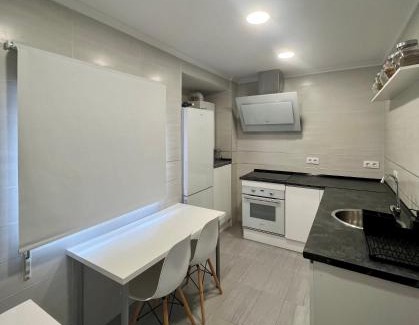 San Vicente de la Barquera Apartamento | Piso Minimalista Reformado