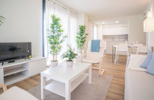 La Marina del Prat Vermell Apartamento | Piso moderno 4 dormitorios con piscina, , gimnasio, sala de yoga y parking.