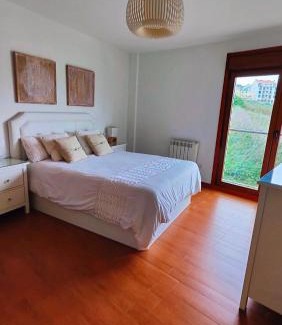 Malpica de Bergantinos Apartamento | Piso playa de Malpica