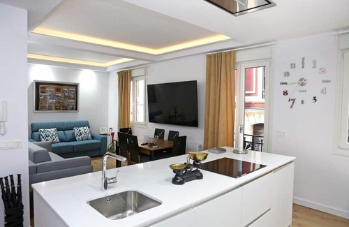 Casco Viejo Apartamento | Piso Reformado a 2 Min del Casco Viejo Con Garaje Gratis
