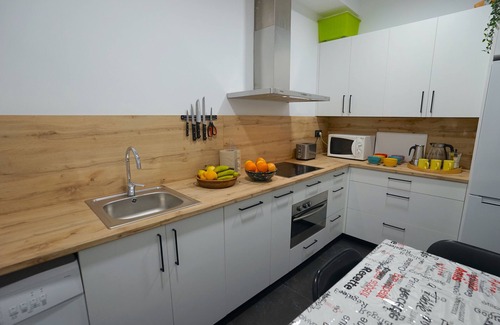 Art District Apartamento | Bilbao Gran Vía, 5 per, Garaje Gratis, Congresos, Museos Guggenheim teletrabajo.