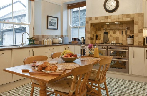 Keswick Cabaña | Pitcairn House-UK41255
