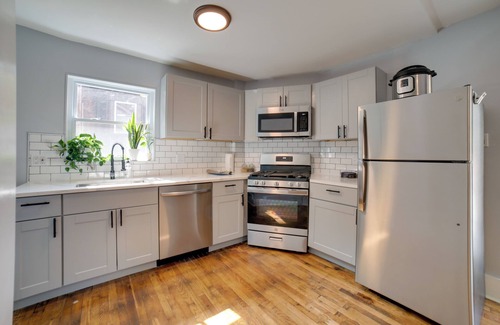Wilkinsburg Casa | Pittsburgh Home Near Frick Park, 7 Mi to Dtwn