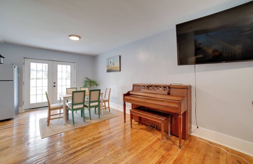 Wilkinsburg Casa | Pittsburgh Home Near Frick Park, 7 Mi to Dtwn