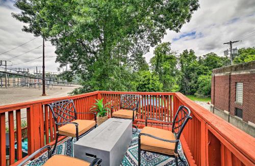 Lincoln-Lemington-Belmar Casa | Pittsburgh Home with Pool, Fire Pit and Game Room