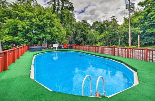 Lincoln-Lemington-Belmar Casa | Pittsburgh Home with Pool, Fire Pit and Game Room