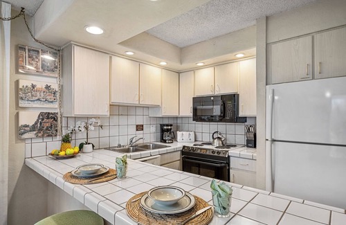 Honokowai Condominio | PK K207 Relaxing Maui 1BD Condo w Pool & Beach