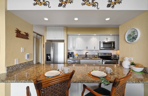 Honokowai Condominio | PK L101 Maui Ground-Floor Condo with Ocean Views