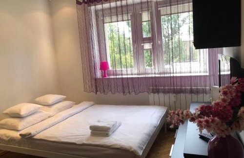 Muranow Apartamento | Plac Bankowy Apartment, Metro