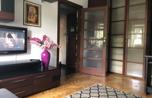 Muranow Apartamento | Plac Bankowy Apartment, Metro