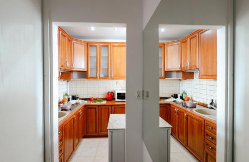 Srodmiescie Południowe Apartamento | Plac Konstytucji 6 Orange - Apartament dla 4 osób - Bezpłatny parking - Free parking - piękny widok na panoramę Warszawy