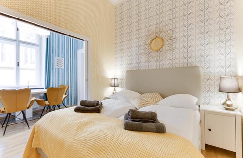Nove Mesto Apartamento | Place of Grace - 3 minutes from the Museum and Old Town