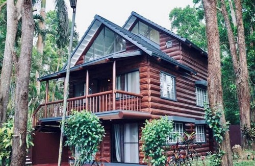Tagaytay Cabina | Placid 3-bedroom Wood Cabin