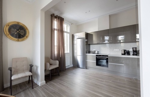 Plaka Apartamento | Kidathinaion 3 (right)
