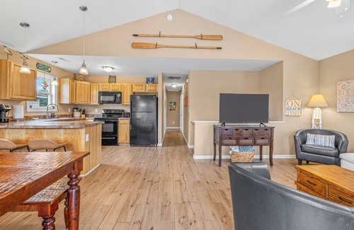 Kill Devil Hills Casa | Plan your OBX trip - prime Kill Devil Hills location!