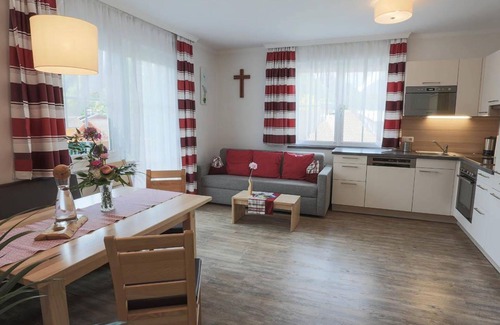 Weissenbach Apartamento | Vrbo Property