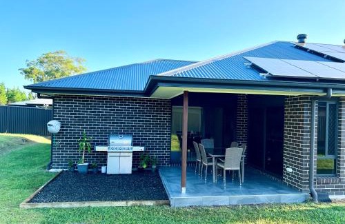 Landsborough Casa | Plantation Retreat 4 Bedroom Modern Home