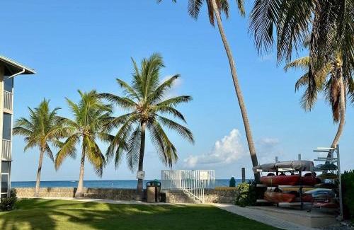 Seven Mile Beach Casa | Plantation Village #37 Condo