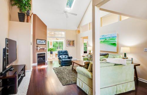Lewes Casa | Plantations East - 221 Lakeside Dr