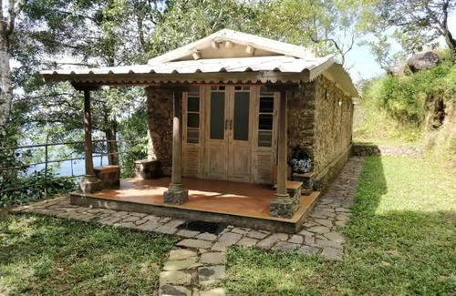 Elappara Cabaña | Planters cottage Mountain Villa Planters Cottage
