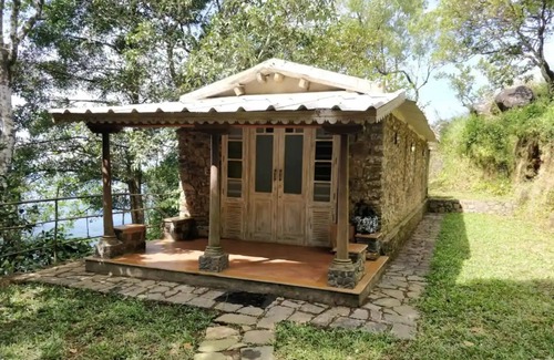 Elappara Cabaña | Planters cottage Mountain Villa Planters Cottage