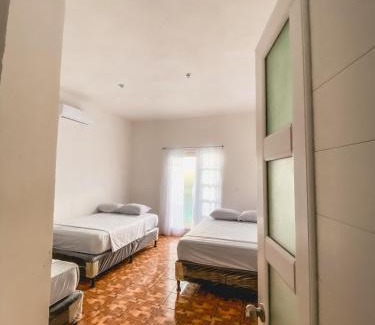 Monterrico Casa | Planton House
