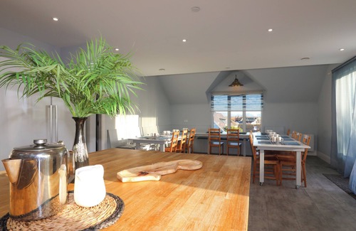 Rhosneigr Cabaña | PLAS GWYLAN, pet friendly, country holiday cottage in Rhosneigr