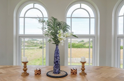 Llanfaelog Casa | Plas Newydd