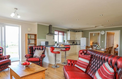 Llanddeusant Cabaña | PLAS Y BRAIN UCHAF, admite mascotas en Cemaes Bay, Ref 1011990