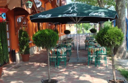 Nagyszenas Cama Y Desayuno | Platán Panzió