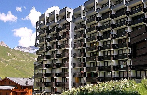 Val Claret Apartamento | Platières by Interhome