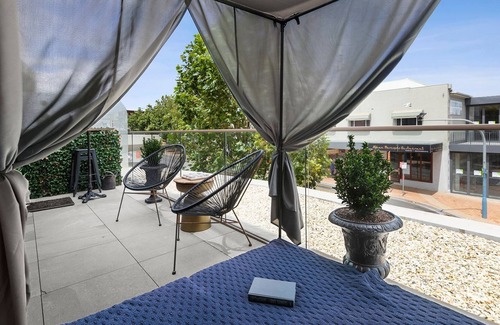 Mornington Apartamento | Platinum on Main